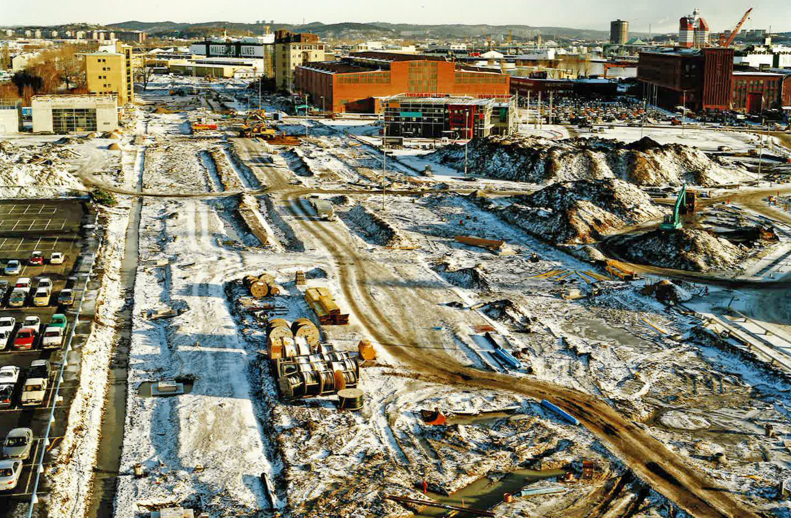 $event['image']['alt']